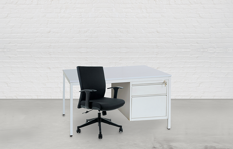 Komplett-Angebot Meisterschreibtisch 1600 mm breit zusammen mit Büro-Drehstuhl Kopie Komplett-Angebot Meisterschreibtisch 1600 mm breit zusammen mit Büro-Drehstuhl Kopie