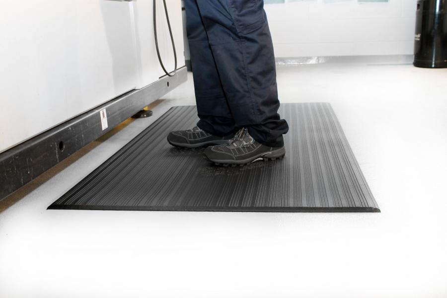 Arbeitsplatzmatte_Orthomat_R_Ribbed_schwarz_600_x_900_mm_CAL010001 Arbeitsplatzmatte Orthomat® Ribbed, schwarz 600 x 900 mm