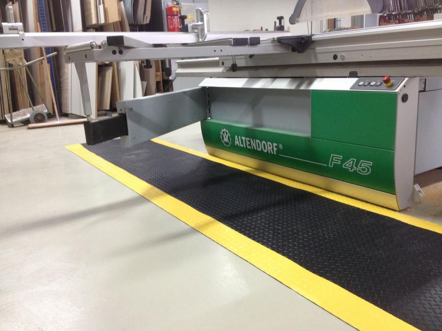 Arbeitsplatzmatte Diamond Deckplate mit gelben Rand, 1.200 mm x lfd. Meter