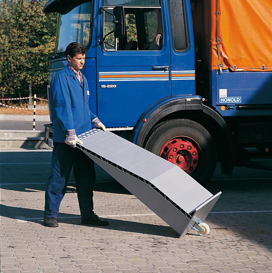 Auffahrkeile_fuer_LKW_Tragkraft_12_000_kg_Hoehe_145mm_2_Stueck_7_141_01_003_2