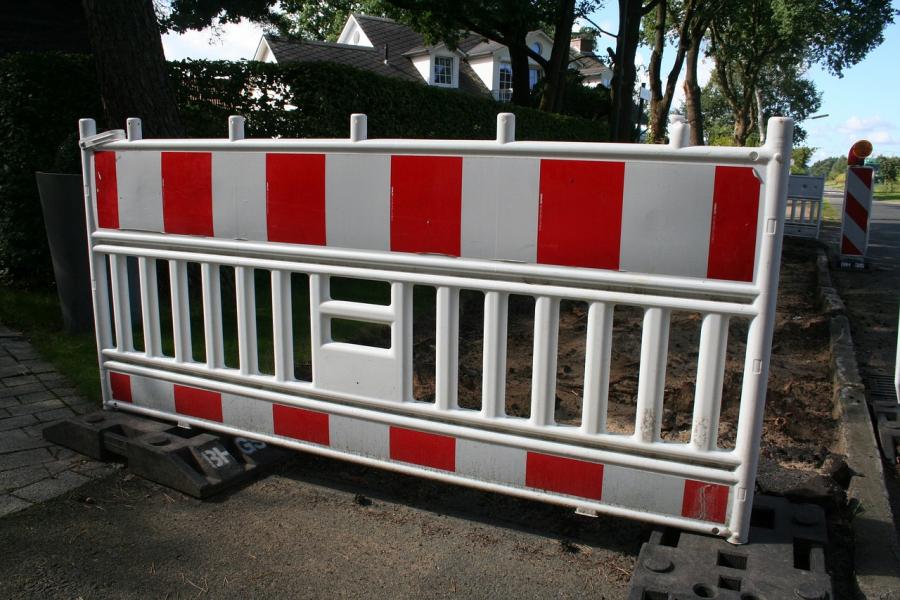 barrier-2711706_1280